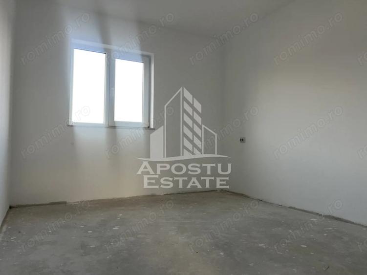 Casă cu 4 camere cu Teren 220 Mp în Giarmata