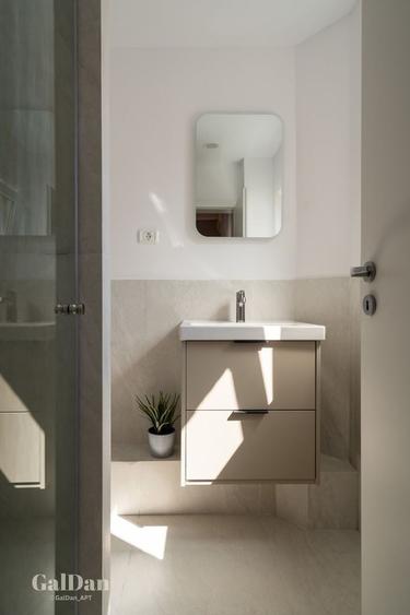 Apartament cu 4 camere, mobilat în Dorobanți