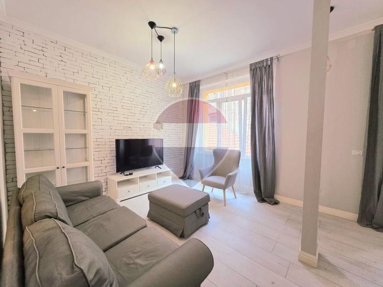 Apartament cu 2 camere nedecomandat, mobilat în Ultracentral
