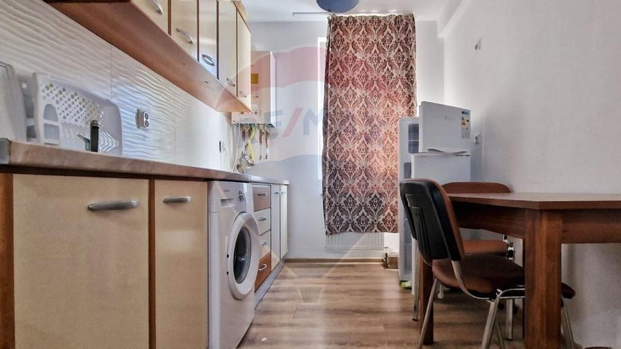 Apartament cu 2 camere semidecomandat în Florești