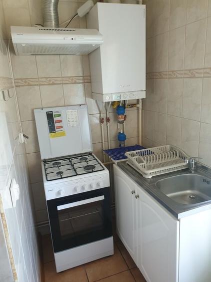 Garsonieră decomandată în Coman