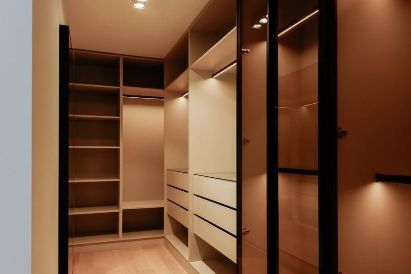 Apartament cu 4 camere decomandat, mobilat în Floreasca