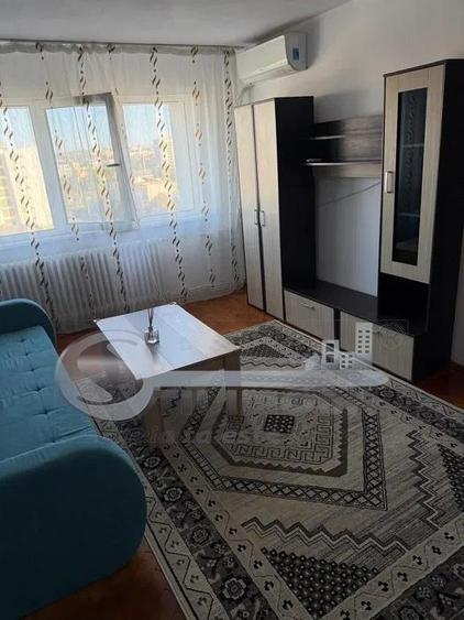Apartament cu 2 camere semidecomandat, mobilat în Podu Roș