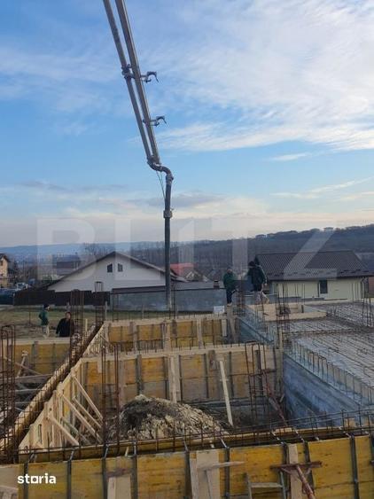 Casă cu 5 camere cu Teren 500 Mp în Valea Adâncă
