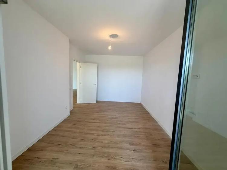 Apartament cu 3 camere semidecomandat în Theodor Pallady