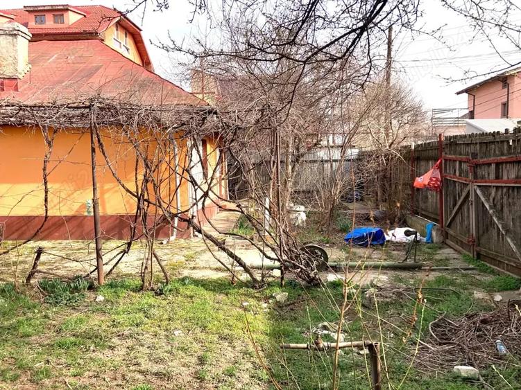 Casă cu 3 camere cu Teren 417 Mp în Prelungirea Ferentari