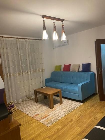 Apartament cu 2 camere semidecomandat în Central