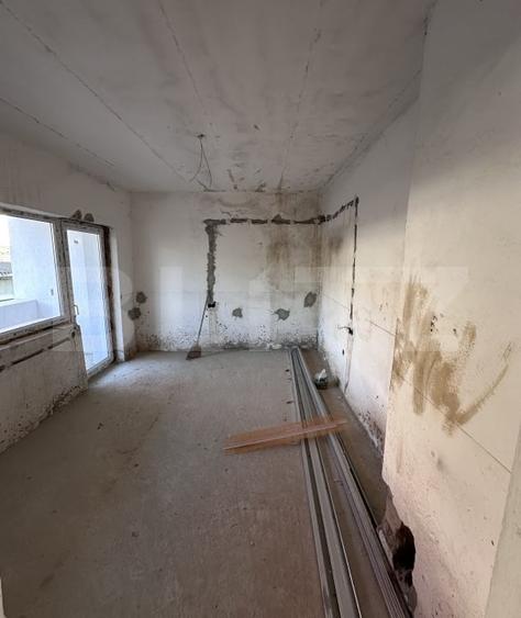 Casă individuală cu 9 camere cu Teren 500 Mp în Gherla