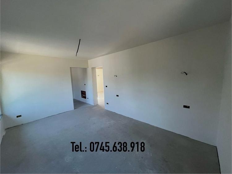 Casă cu 4 camere cu Teren 250 Mp în Central