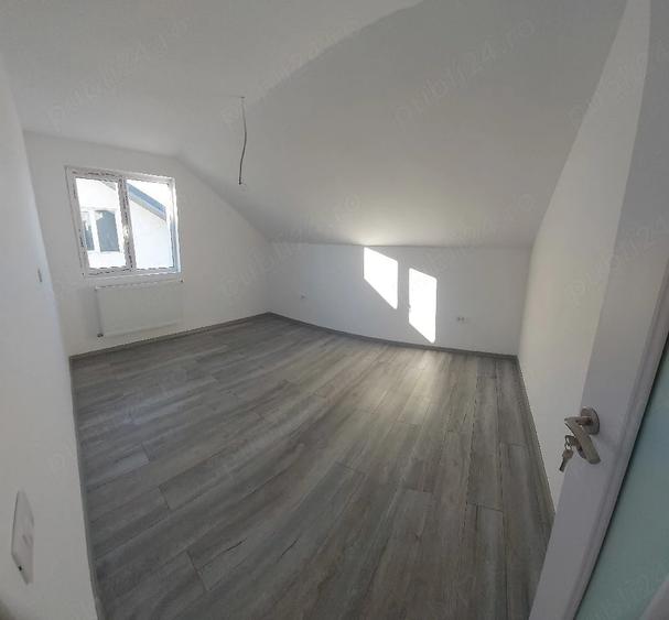 Casă cu 4 camere cu Teren 220 Mp în Vârteju