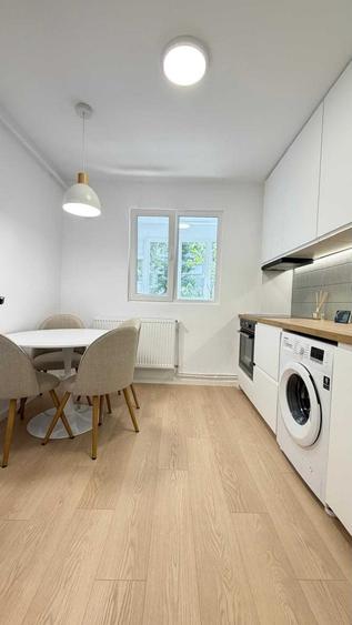 Apartament cu 3 camere semidecomandat în Lujerului