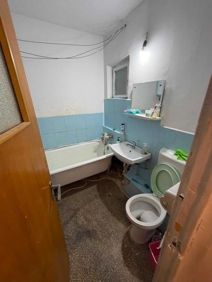 Apartament cu 3 camere decomandat, mobilat în Ozana