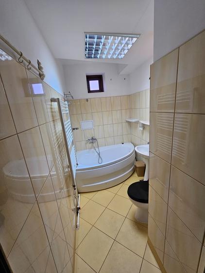 Apartament cu 3 camere decomandat în Ultracentral