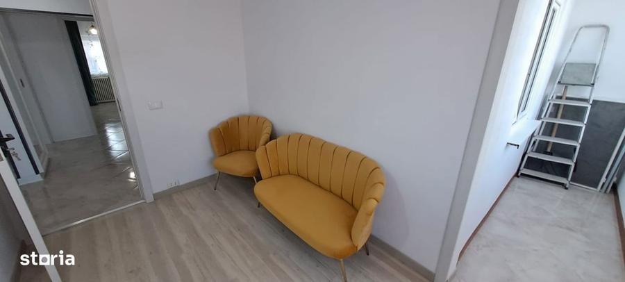 Apartament cu 4 camere decomandat în Central