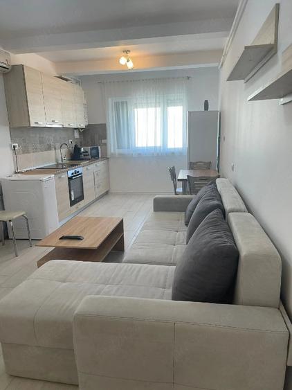 Apartament cu 2 camere nedecomandat în Dumbrăvița