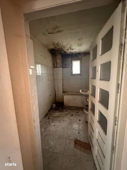 Apartament cu 4 camere decomandat în Zencani