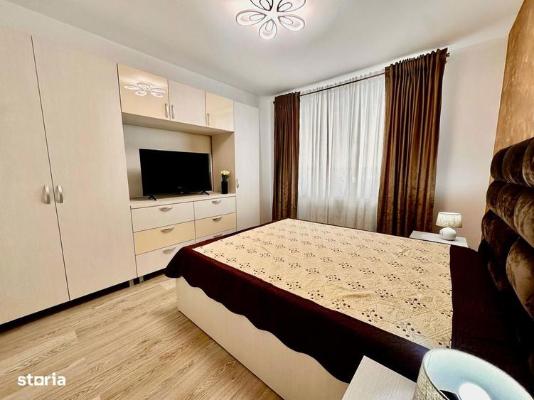 Apartament cu 3 camere decomandat în Tractorul — fotografia 3