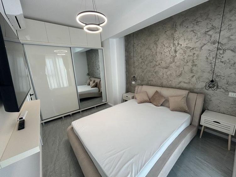 Apartament cu 2 camere decomandat în Exterior Vest