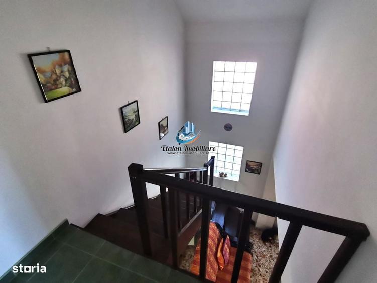 Casă cu 4 camere în Sărata