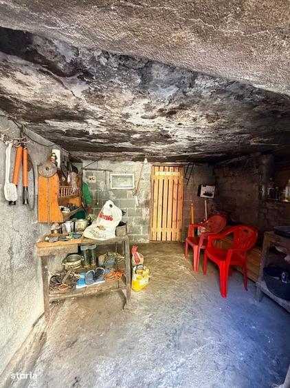 Casă cu 3 camere în Suseni