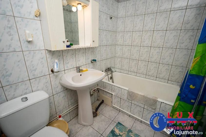 Apartament cu 3 camere decomandat în Ultracentral