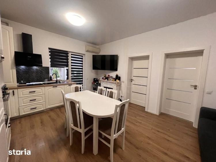 Apartament cu 3 camere în Săsar
