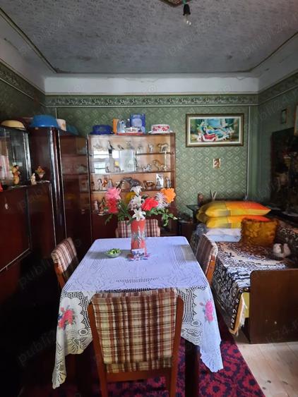 Casă cu 4 camere cu Teren 1862 Mp în Anina