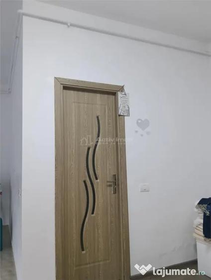 Apartament cu 2 camere decomandat în Lazu