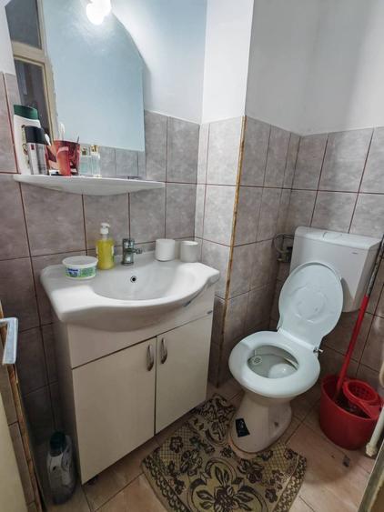 Apartament cu 3 camere decomandat în Geamăna