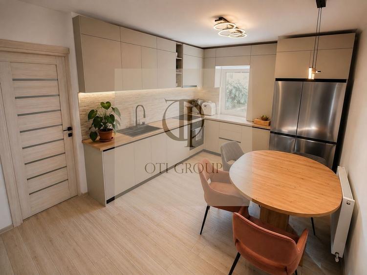 3 camere, Piața Zorilor, 67 mp utili, 2 balcoane, etaj intermediar - 1