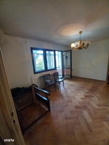 Apartament cu 3 camere în Berceni — fotografia 2