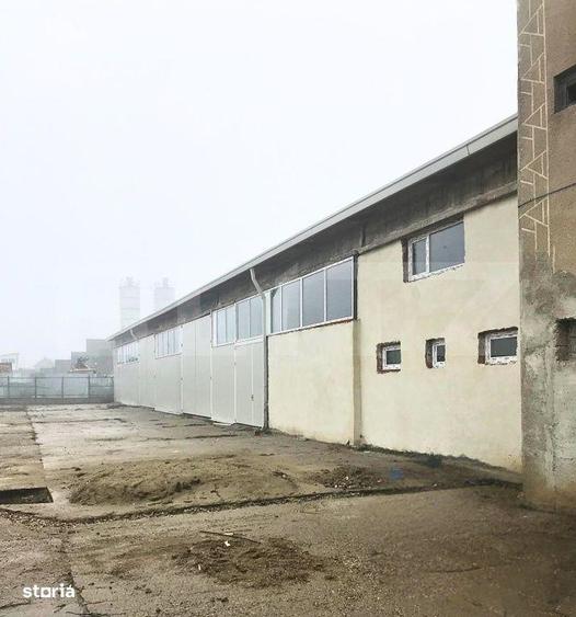 Spațiu comercial, de 1,250 mp, în Industrială