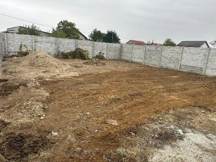 Teren de 205 mp, în Malu Mare