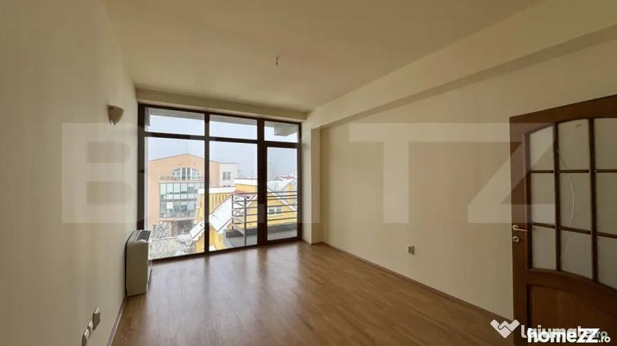 Apartament cu 4 camere decomandat în Brazda lui Novac