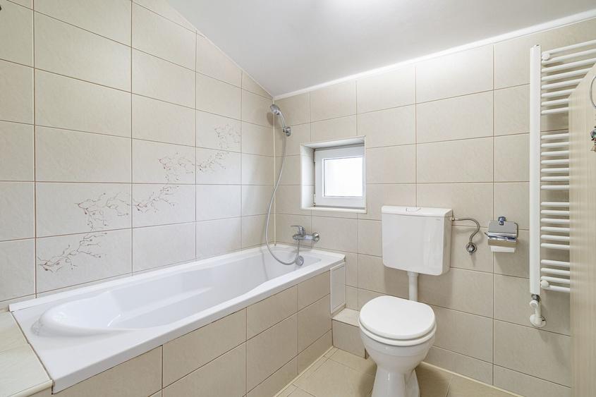 Casă individuală cu 5 camere cu Canalizare în Tâncăbești