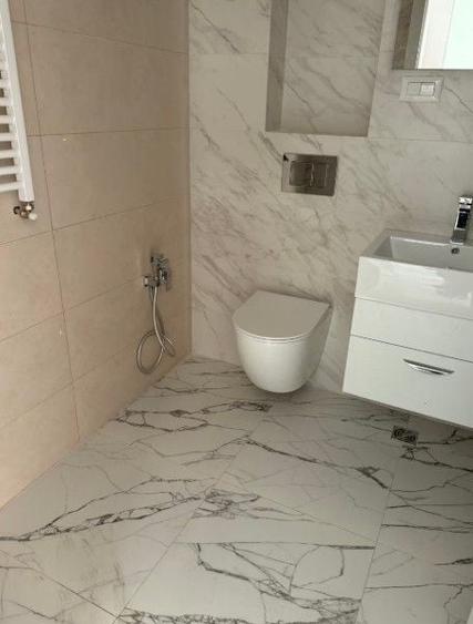 Apartament cu 3 camere decomandat în Tătărași