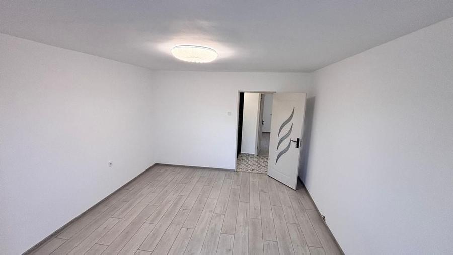 Apartament cu 3 camere decomandat în Dâmbu Pietros