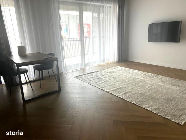 Apartament cu 3 camere decomandat în Barbu Văcărescu