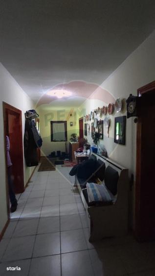 Casă cu 4 camere cu Teren 11769 Mp în Munteni
