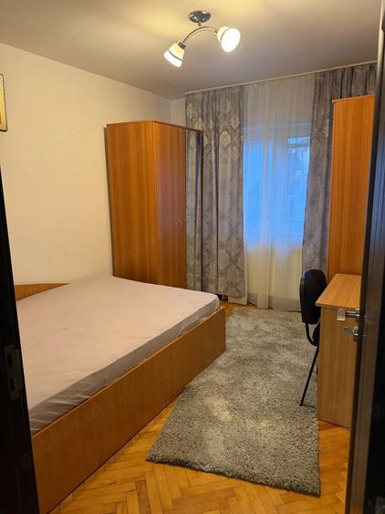 Apartament cu 3 camere decomandat în Ștrand