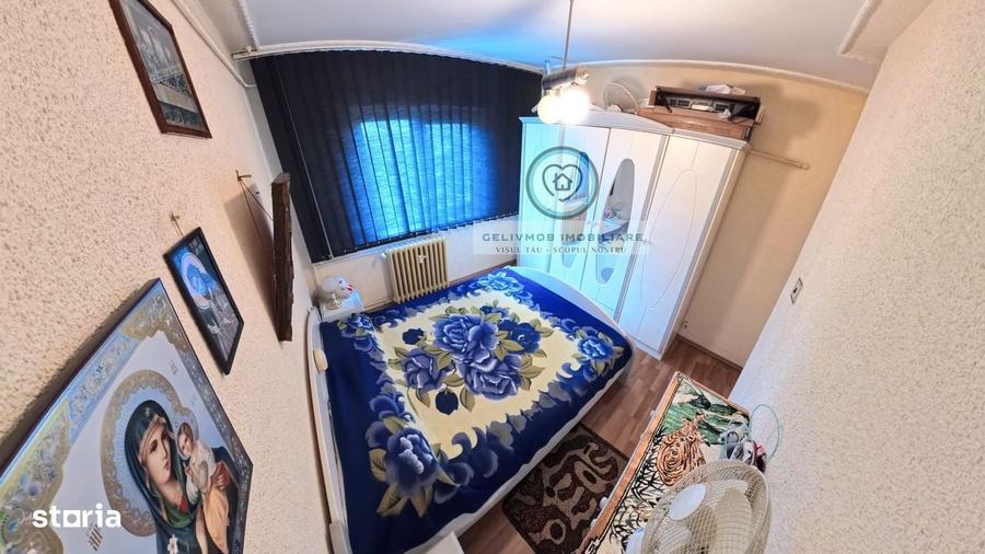 Apartament cu 3 camere decomandat în Malu Roșu