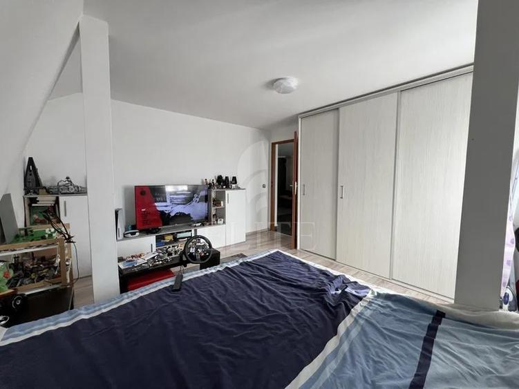 Apartament cu 3 camere semidecomandat, mobilat în Gheorgheni