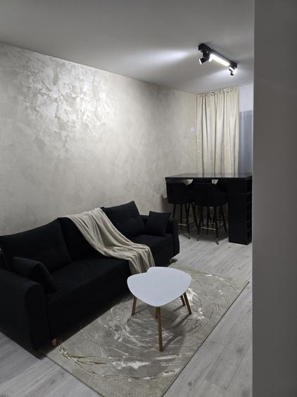 Apartament cu 2 camere decomandat în Exterior Vest