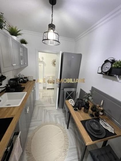Apartament cu 2 camere decomandat, mobilat în Sălăjan