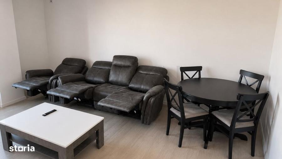 Apartament cu 3 camere decomandat în Victoriei