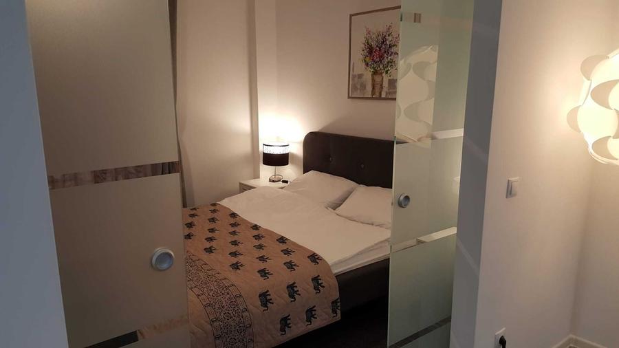 Apartament cu 2 camere semidecomandat în Exterior Vest