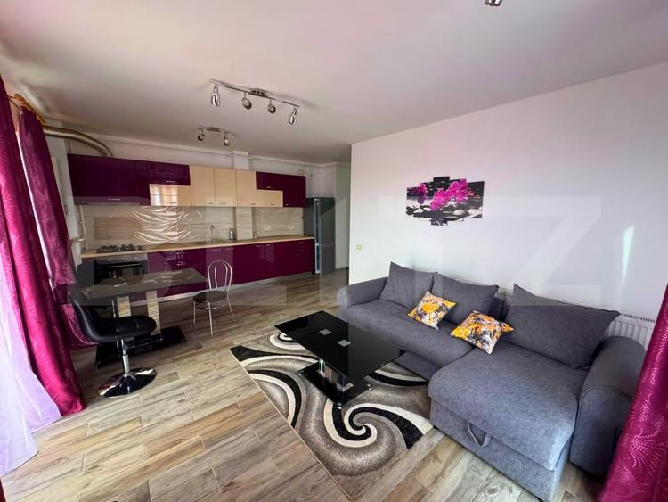 Apartament cu 2 camere decomandat, mobilat în Soarelui