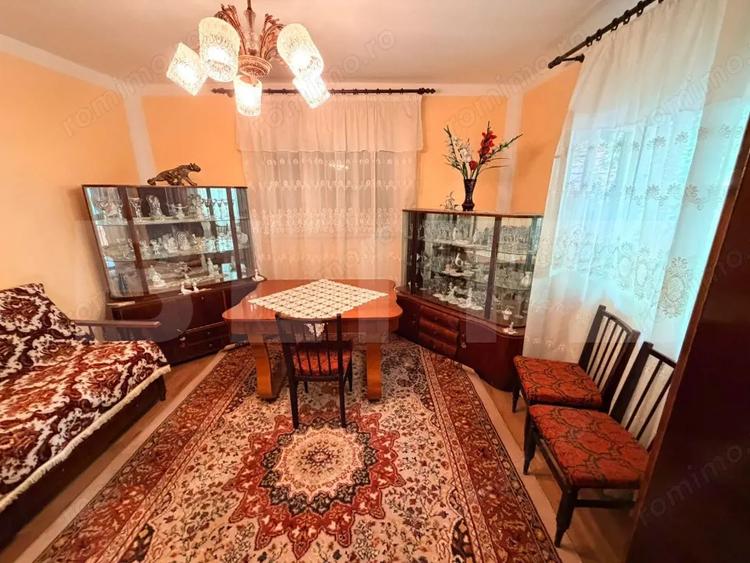 Casă cu 4 camere cu Teren 893 Mp în Șercăița