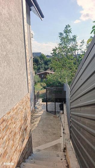 Casă cu 5 camere cu Teren 1300 Mp în Șcheia