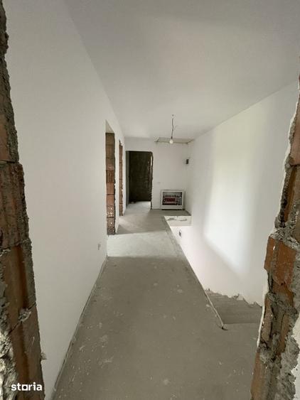 Casă cu 4 camere cu Teren 250 Mp în Central